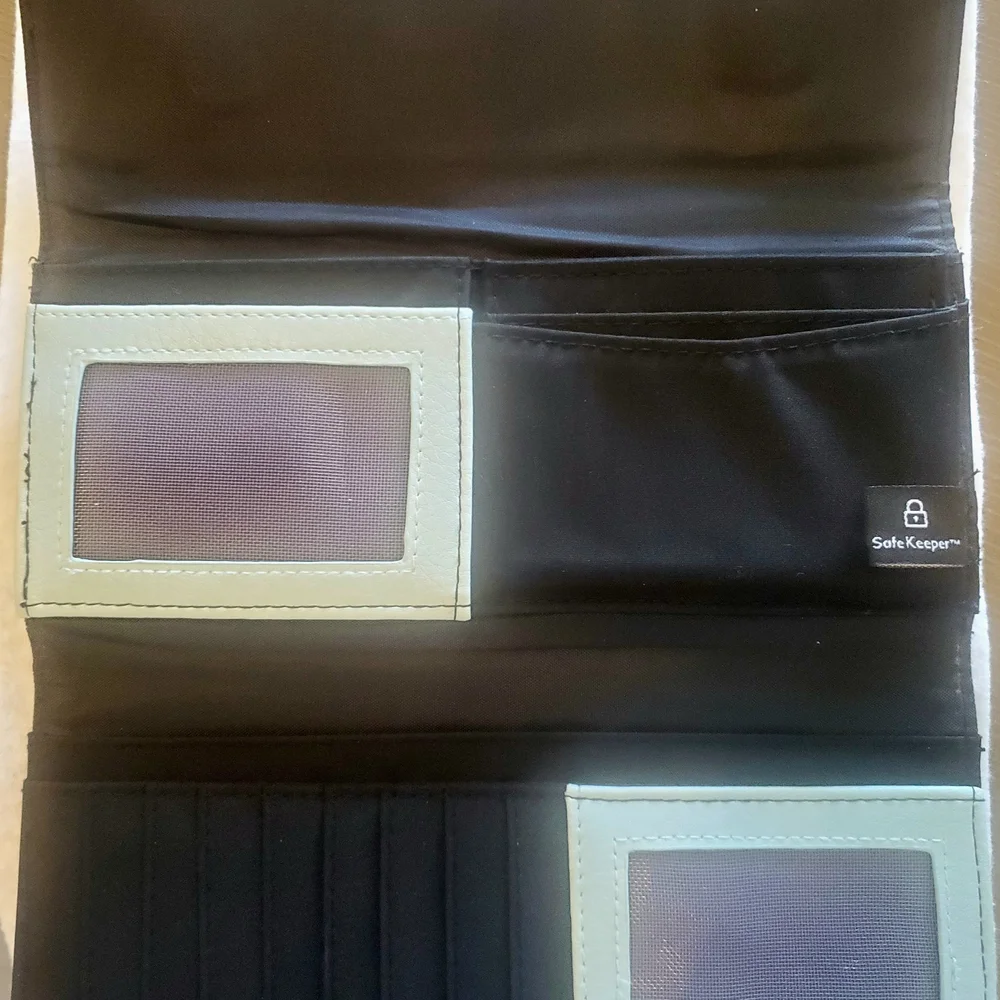 TAHARI Wallet, magnetic front closure, zippered change compartment